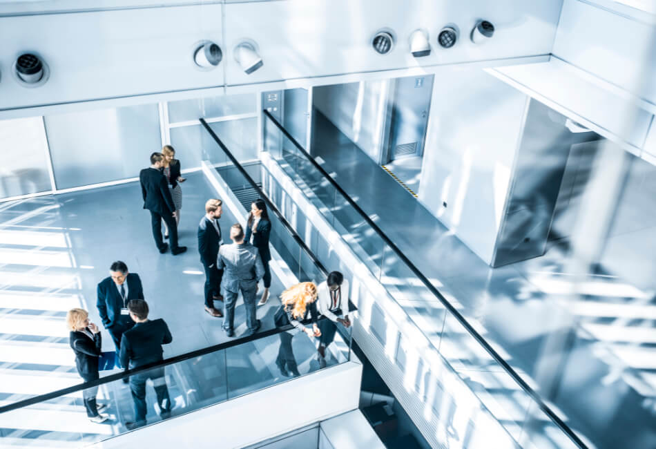 ក្រុមហ៊ុនគ្រប់គ្រងអចលនាទ្រព្យក្រៅប្រទេស